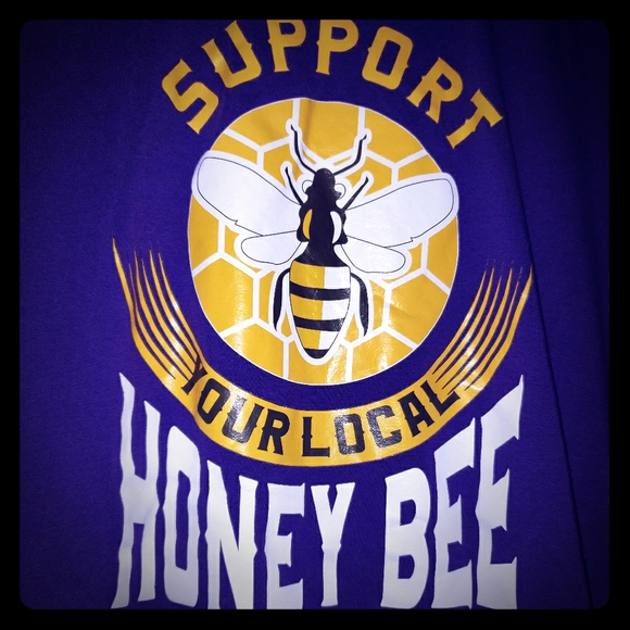 Bee shirt - Picture 1 of 3